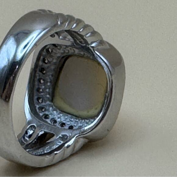 Women’s 925 Sterling Silver and Mother of Pearl CZ Rope Band Ring Size 6.75 - Picture 8 of 16